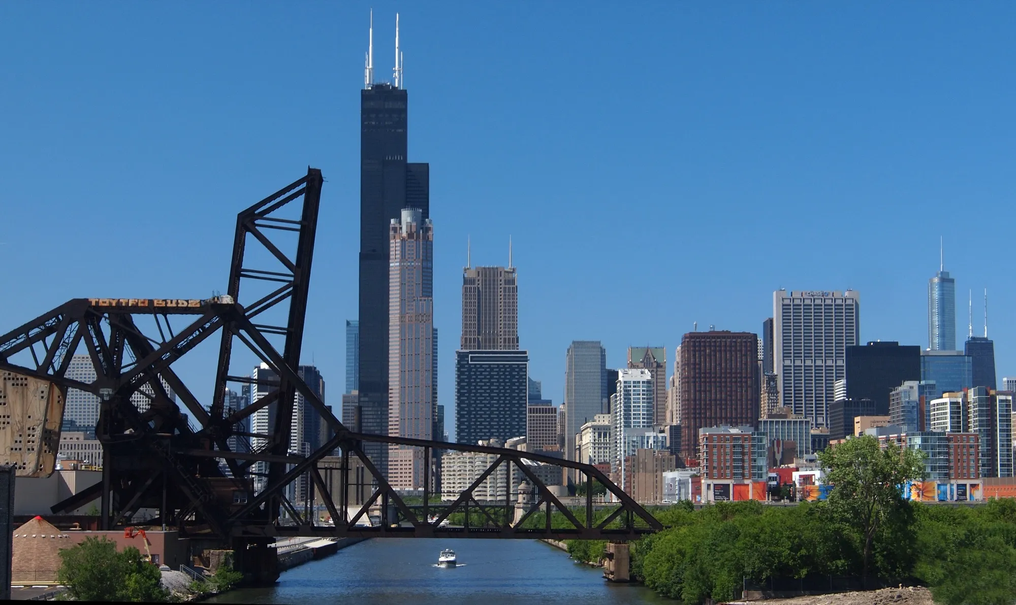 The Chicago skyline and Willis Tower seen from the 16th Street bridge over the Chicago River